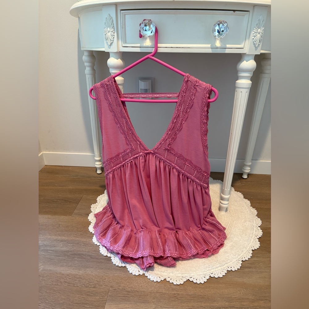 POL Ruffle Trim Cami - Picture 1 of 4
